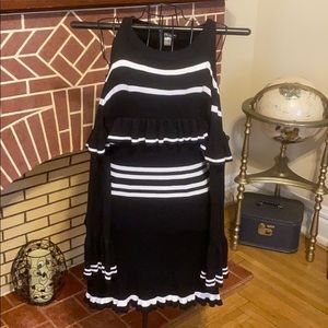 VENUS STRIPE PRINT SWEATER DRESS. US Size Large